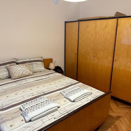 Дом Тодор И Тота Мутевски โตรยัน ภายนอก รูปภาพ